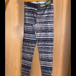 NikePro Dry Fit Patterned Leggings: Size S, lightly used, like new condition